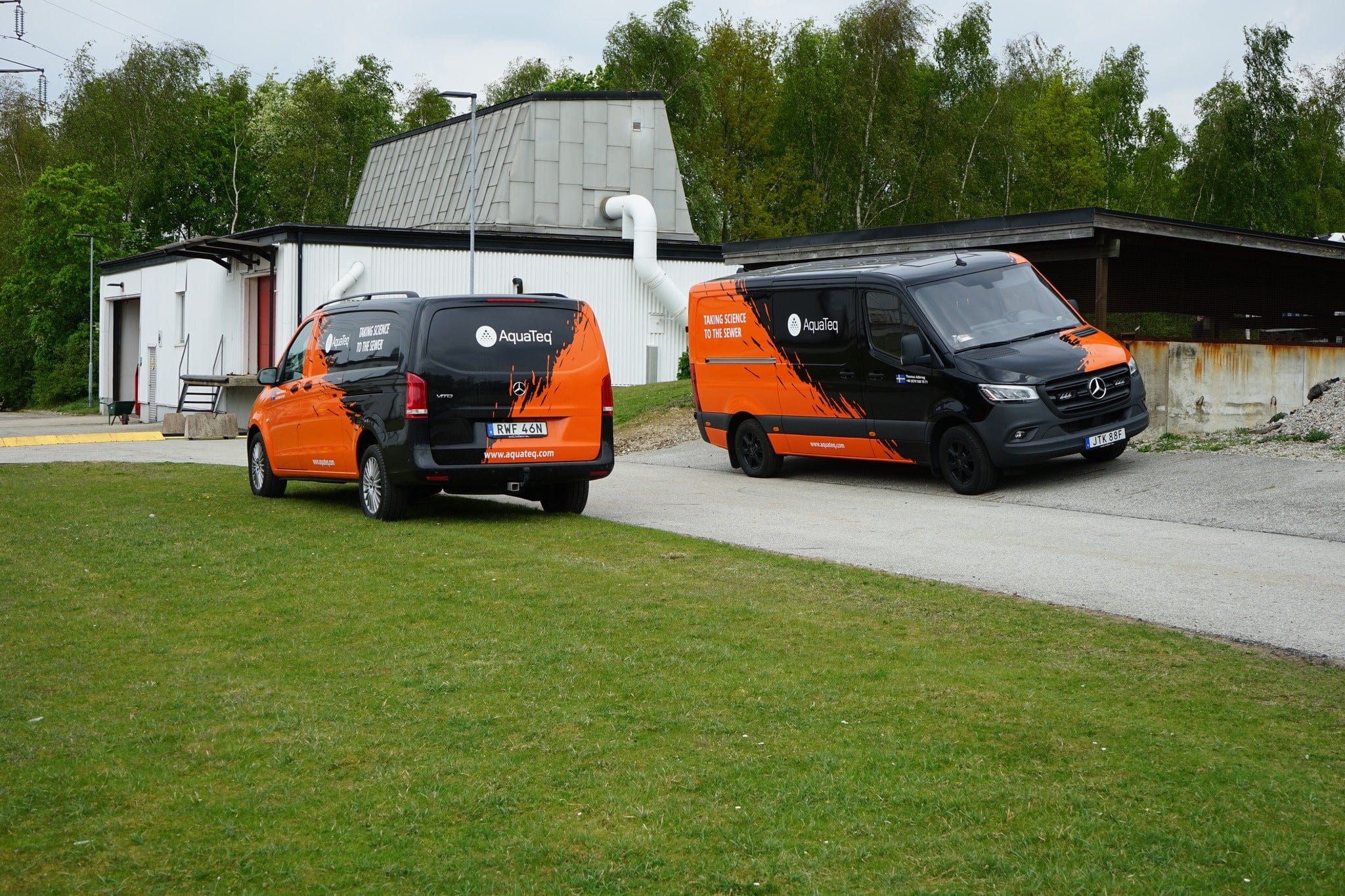 Aquateq Service Cars